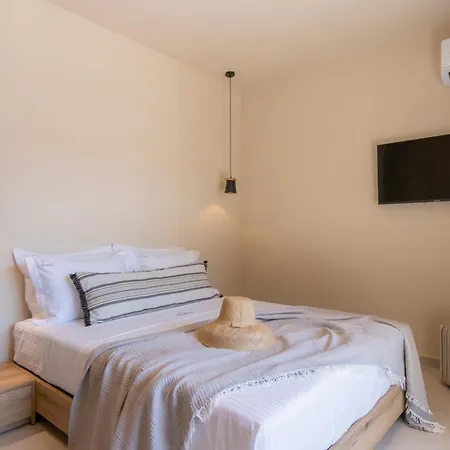 Ntinas Seaside Villa *