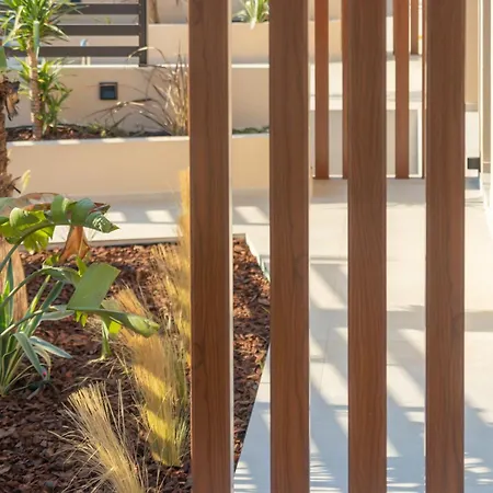 Ntinas Seaside Villa *